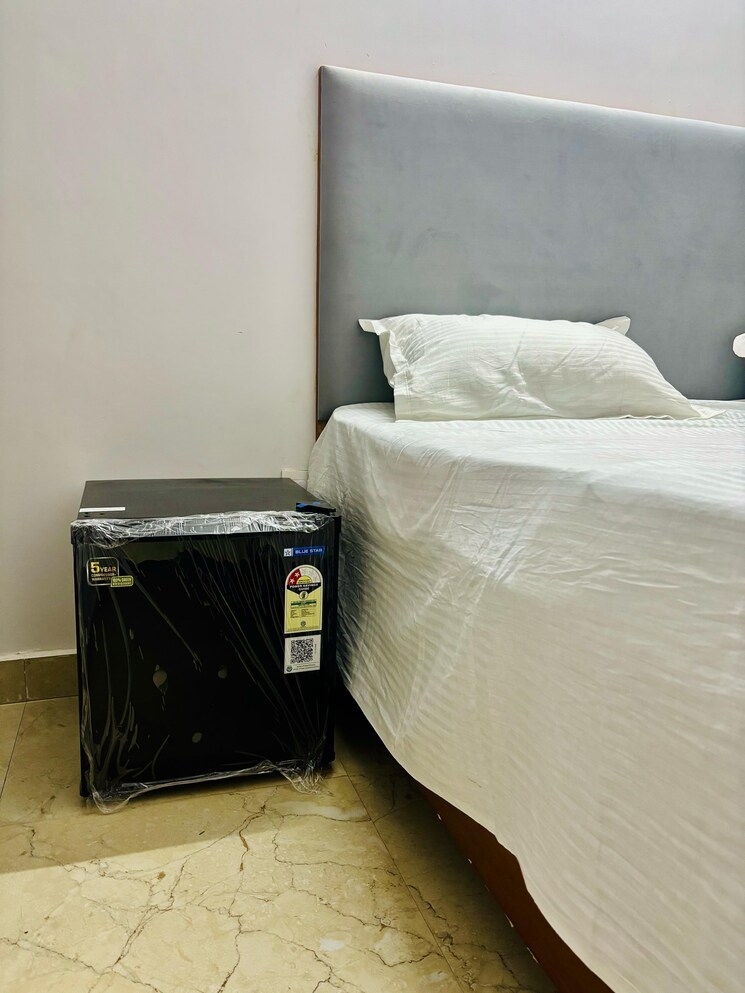 Bedroom, sector 30 3 Bedroom 310 Sq.Mt. Independent House In Sector 30 Noida 9126908