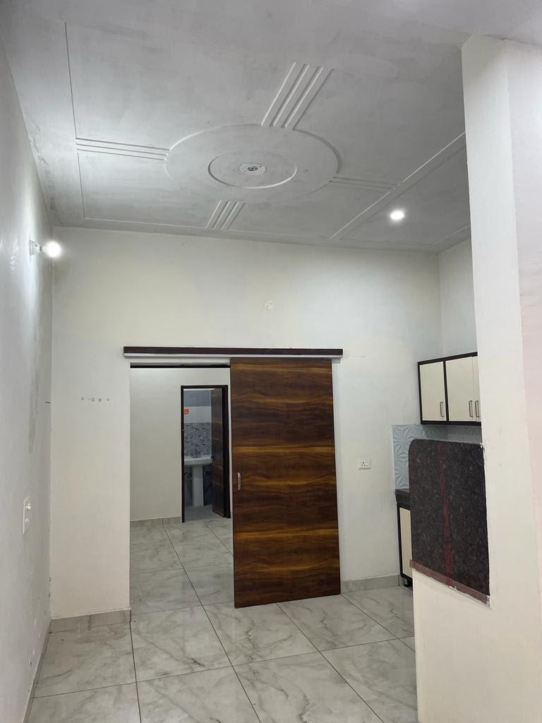 6 BHK + Extra Room Independent House For Sale in Vardhman Estate 