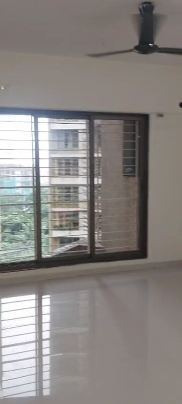 Room in 2 BHK Apartment at Acme Ozone, Manpada – for Rent