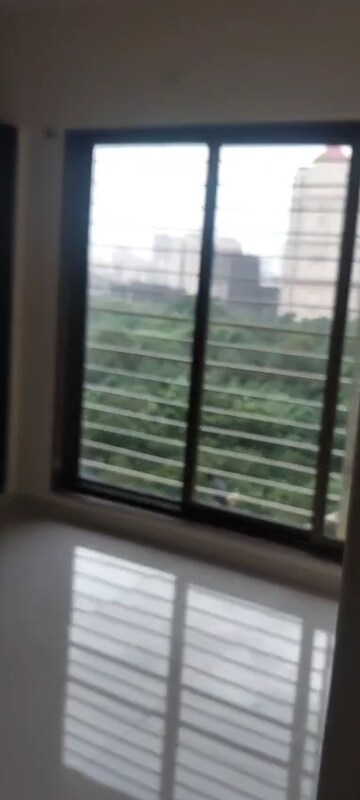 Room in 2 BHK Apartment at Acme Ozone, Manpada – for Rent