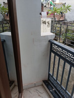 Balcony in 1 BHK Builder Floor at Maidan Garhi – for Sale