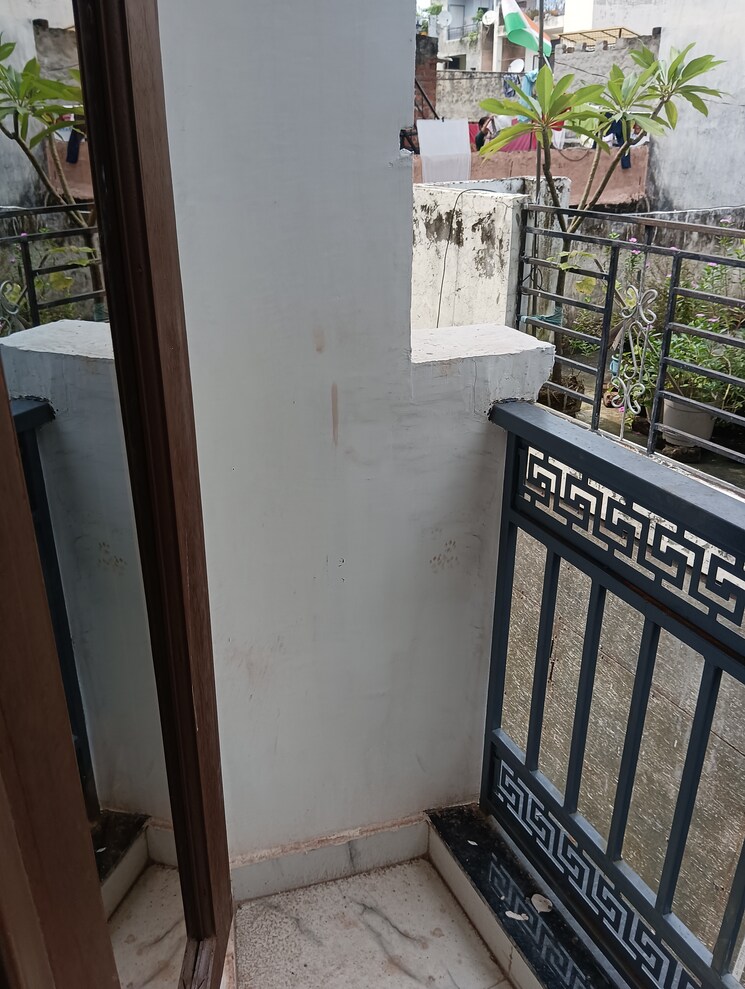 Balcony, maidan garhi 1 Bedroom 55 Sq.Yd. Builder Floor In Maidan Garhi Delhi 9126975