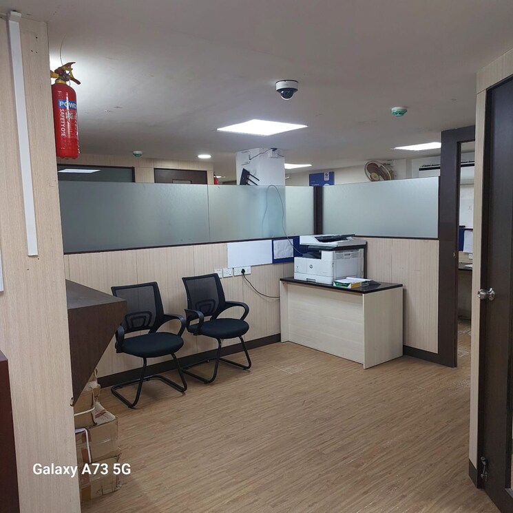 Team Area, golden-park-complex Commercial Office Space 1902 Sq.Ft. In Gokul Nagar Thane 9126936