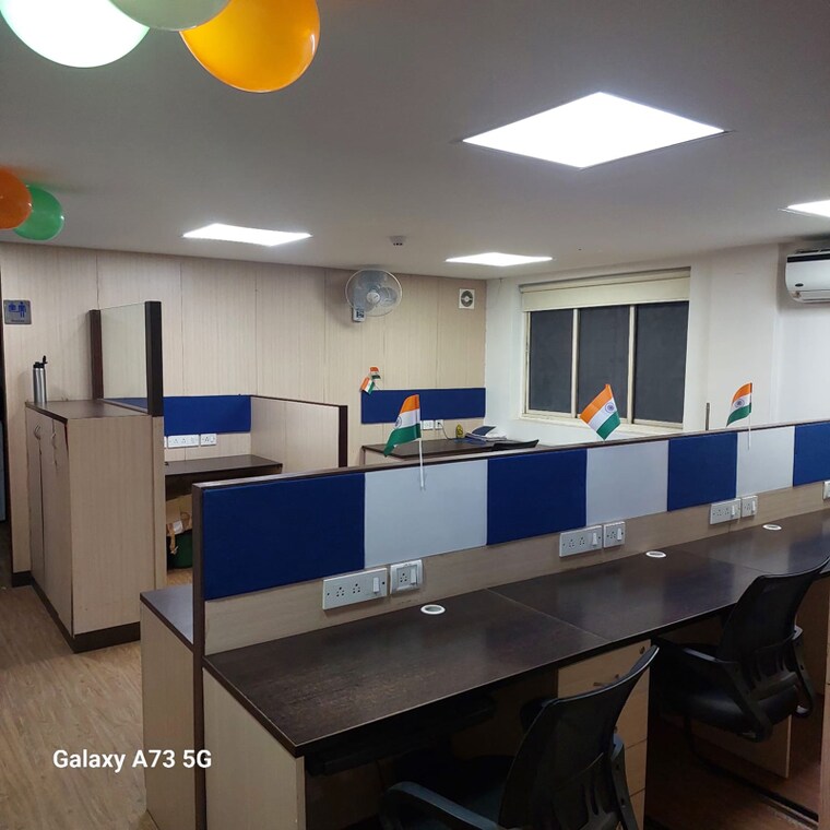 Team Area, golden-park-complex Commercial Office Space 1902 Sq.Ft. In Gokul Nagar Thane 9126936