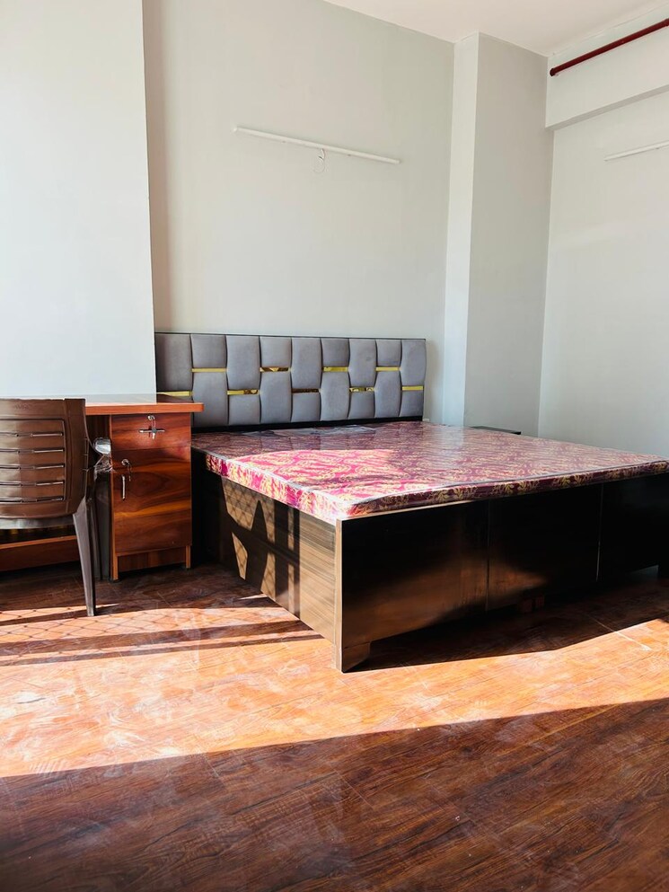 Living Room, aims-golf-city 3 Bedroom 1350 Sq.Ft. Apartment In Sector 75 Noida 9126950