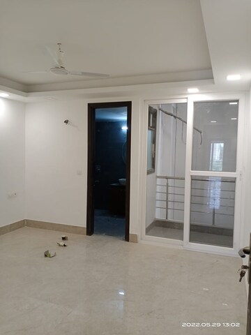 Room in 2.5 BHK Apartment at Shalimar Nest, Vasant Kunj – for Rent