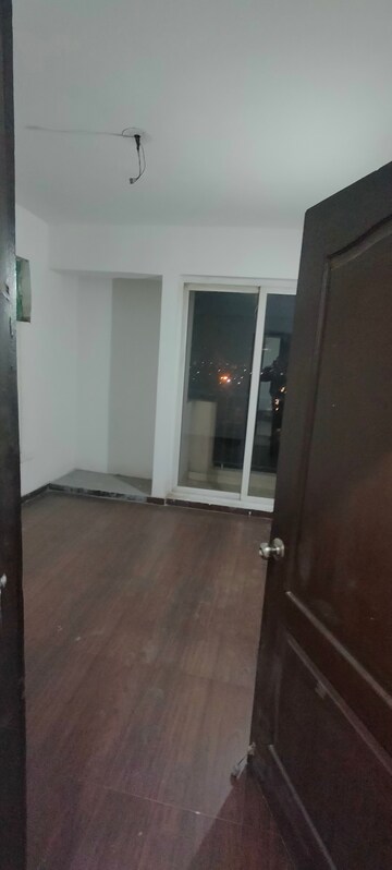 Room in 2 BHK Apartment at Aditya Luxuria Estate, Dasna – for Rent