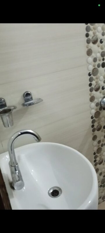 Bathroom in 2 BHK Builder Floor at Gomti Nagar – for Rent