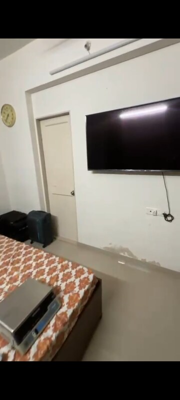 Furnished Amenities in 3 BHK Apartment at Ghodbunder – for Rent