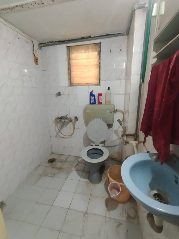 Bathroom, rutu-enclave 2 Bedroom 650 Sq.Ft. Apartment In Kasarvadavali Thane 9127020