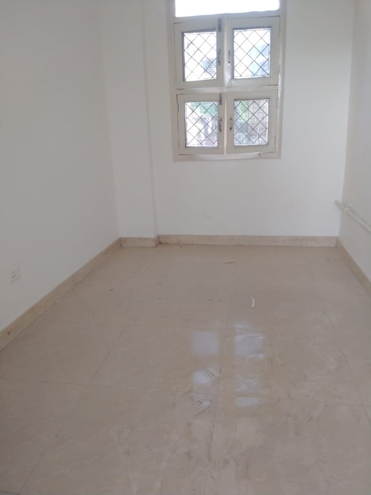 Room, vasant kunj 3 Bedroom 1500 Sq.Ft. Apartment In Vasant Kunj Delhi 9127117