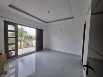 Room in 4 BHK Independent House at Aerocity – for Sale
