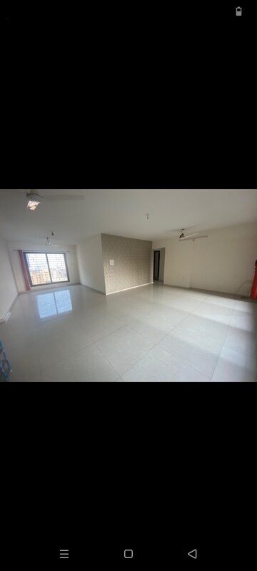 Room in 4 BHK Apartment at Pale Gaon – for Rent