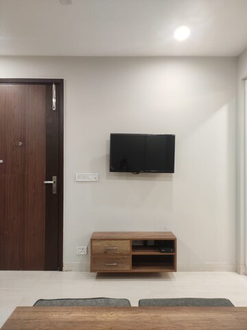 Room in 1 BHK Apartment at Ansal Sushant Lok I, Sector 43 – for Rent