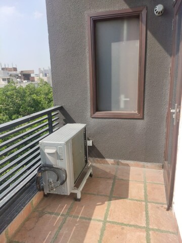 Balcony in 1 BHK Apartment at Ansal Sushant Lok I, Sector 43 – for Rent