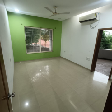 Room in 4 BHK Apartment at Bell Flower, Baner – for Sale