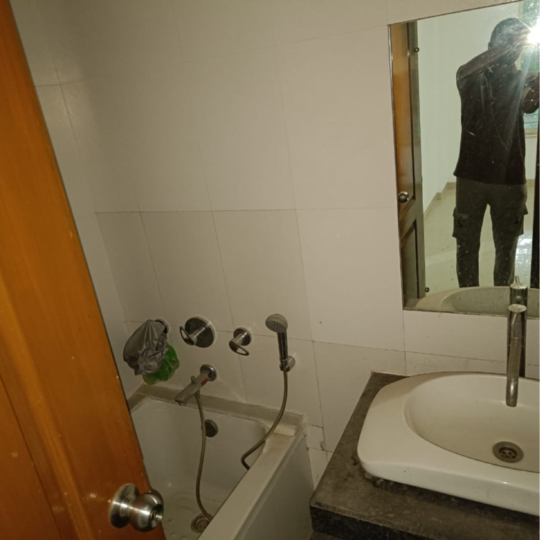 Bathroom, bell-flower 4 Bedroom 2600 Sq.Ft. Apartment In Baner Pune 9127157