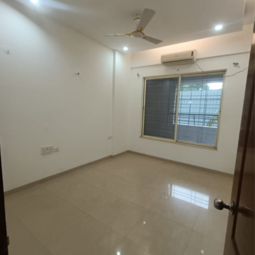 Room in 4 BHK Apartment at Bell Flower, Baner – for Sale