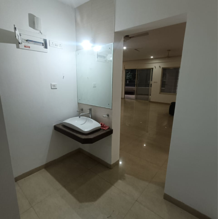 Bathroom, bell-flower 4 Bedroom 2600 Sq.Ft. Apartment In Baner Pune 9127157
