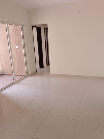 Room in 2 BHK Apartment at Paranjape Forest Trails The Highlands, Bhugaon – for Rent
