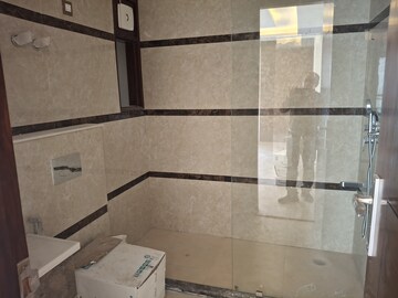 Furnished Amenities in 3 BHK Builder Floor at Sector 46 – for Sale