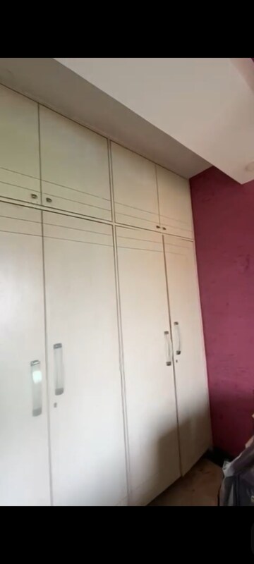 Furnished Amenities in 3 BHK Apartment at Hiranandani Meadows, Manpada – for Rent