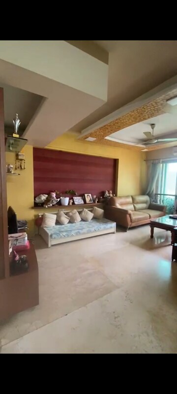 Living Room in 3 BHK Apartment at Hiranandani Meadows, Manpada – for Rent