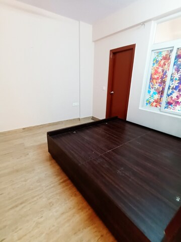 2 BHK Apartment For Rent in Tulsiani Luvnest, Vrindavan Yojna