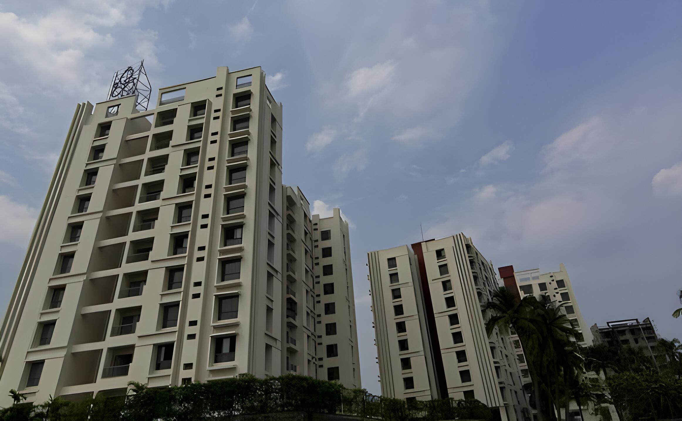 2 BHK 955 Sq.Ft. Apartment in Purti Star