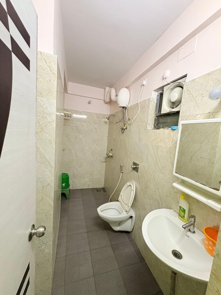 Bathroom, purti-star 2 Bedroom 955 Sq.Ft. Apartment In Rajarhat New Town Kolkata 9127208