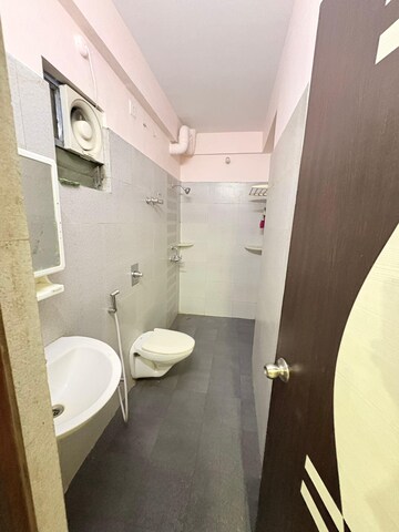Bathroom in 2 BHK Apartment at Purti Star, Rajarhat New Town – for Rent