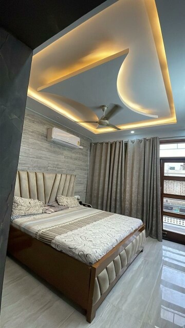 Bedroom in 6+ BHK Independent House at Sector 46 – for Sale