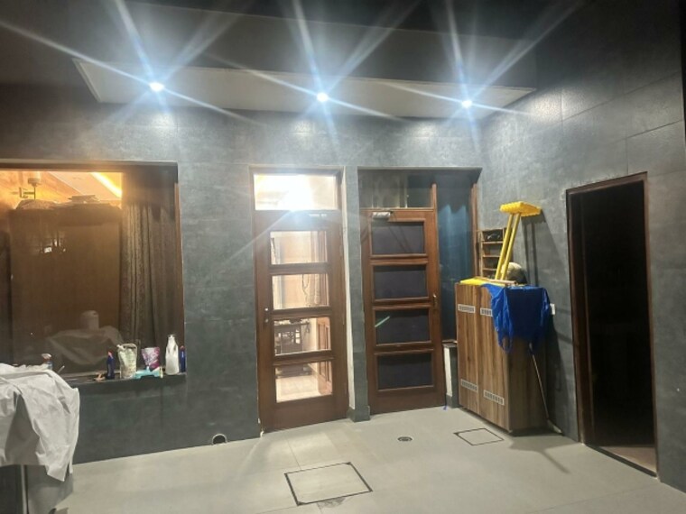 Living Room, sector 46 6+ Bedroom 200 Sq.Yd. Independent House In Sector 46 Chandigarh 9127216