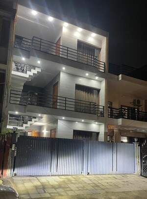 6+ BHK Independent House For Sale in Sector 46