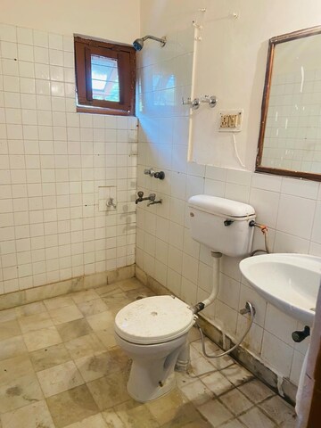 Attached Bathroom in 2 BHK Apartment at Boutique Residential Apartments N-136, Panchsheel Park – for Rent
