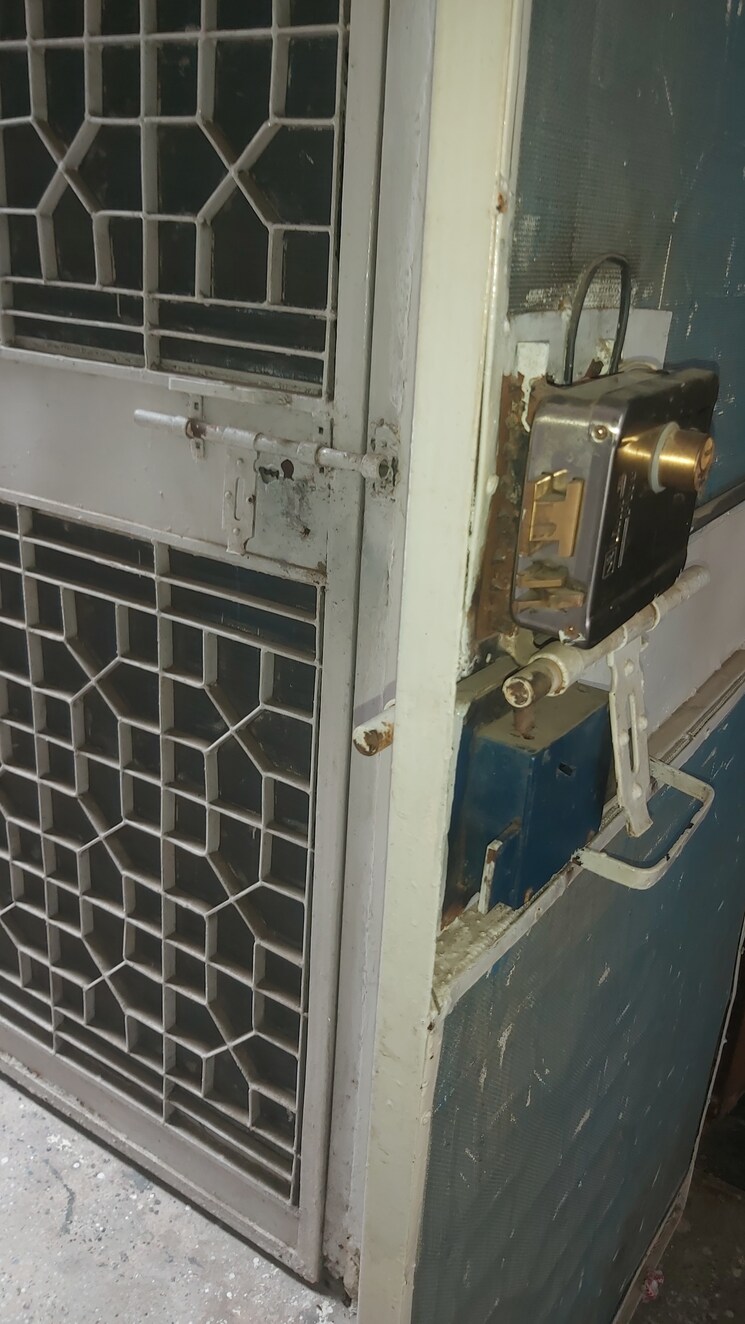 Balcony, mayur vihar 2.5 Bedroom 1250 Sq.Ft. Builder Floor In Mayur Vihar Delhi 9127366