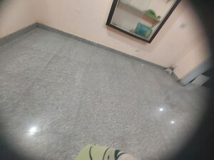 Room in 3 BHK Independent House at Sarojini Nagar – for Rent