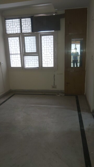 Kitchen in 2.5 BHK Builder Floor at Mayur Vihar – for Rent