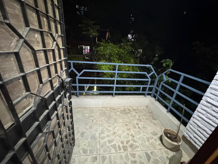 Balcony, dda-taimoor-enclave 3 Bedroom 2151 Sq.Ft. Apartment In New Friends Colony Delhi 9127369