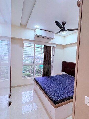 Team Area in 2 BHK Apartment at Thane West – for Rent