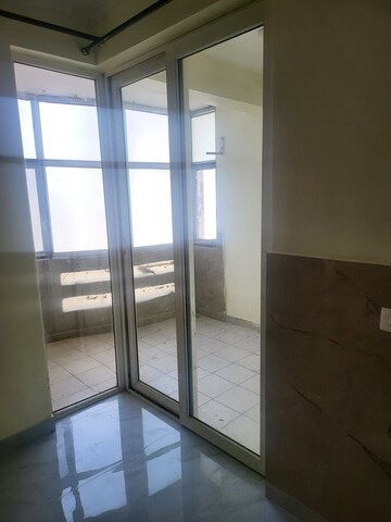 Room in 3 BHK Apartment at SVP Gulmohur Greens, Mohan Nagar – for Rent