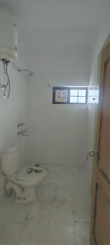 Bathroom in 4 BHK Apartment at Vasant Kunj – for Sale