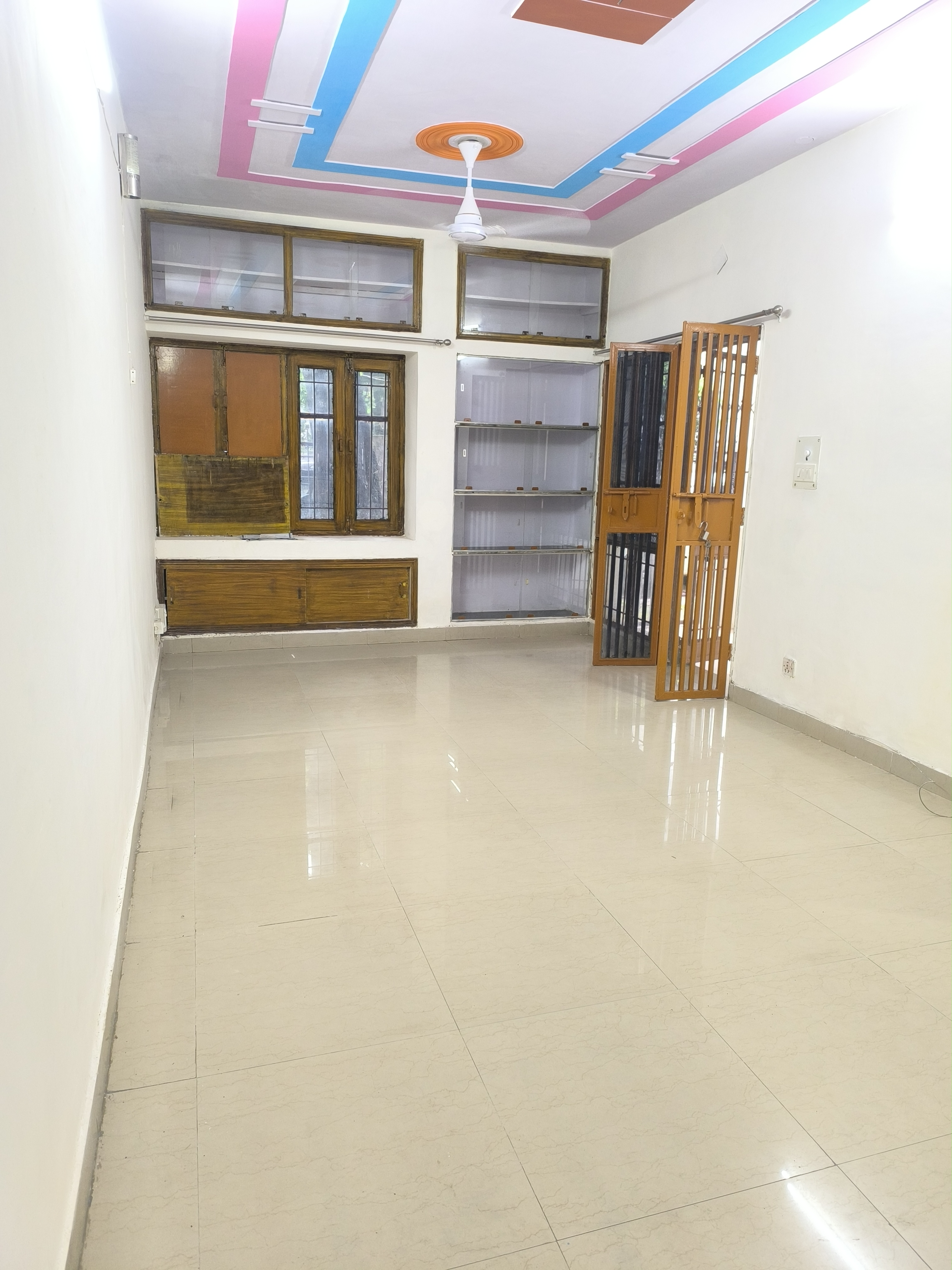 2.5 BHK Apartment For Rent in Vasant Kunj