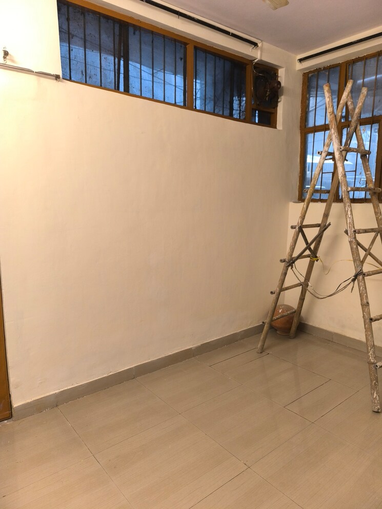 Room, vasant kunj 2.5 Bedroom 1150 Sq.Ft. Apartment In Vasant Kunj Delhi 9127433