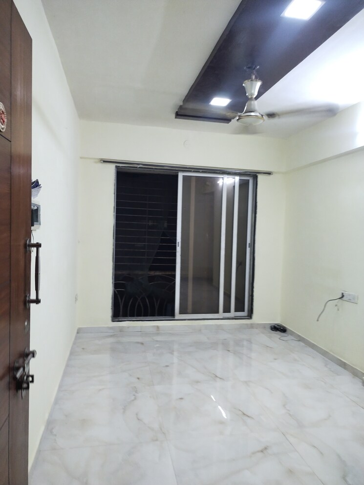 Room, kurla east 1 Bedroom 430 Sq.Ft. Apartment In Kurla East Mumbai 9127465