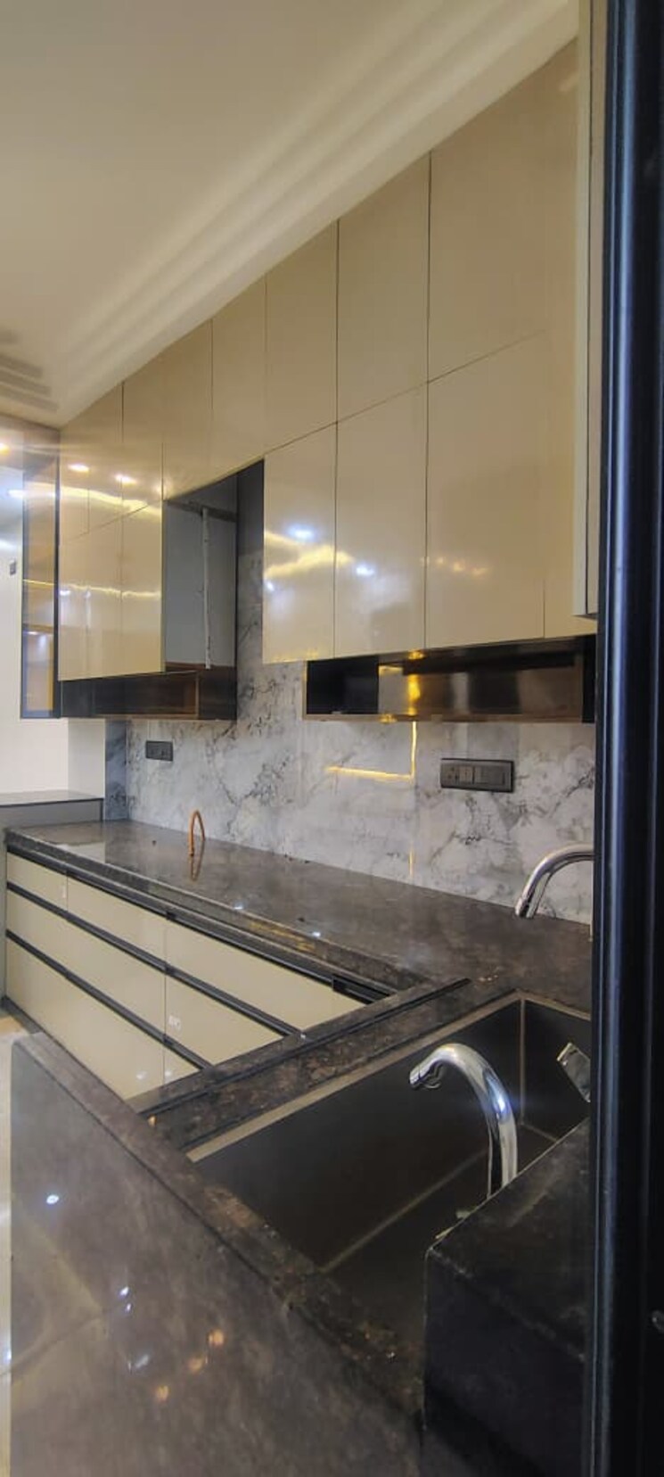 Kitchen, bptp-amstoria 3 Bedroom 2200 Sq.Ft. Builder Floor In Sector 102 Gurgaon 9127481