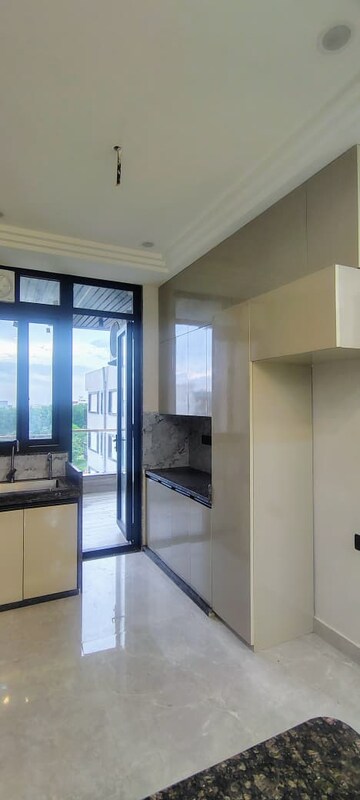 Kitchen in 3 BHK Builder Floor at BPTP Amstoria, Sector 102 – for Rent