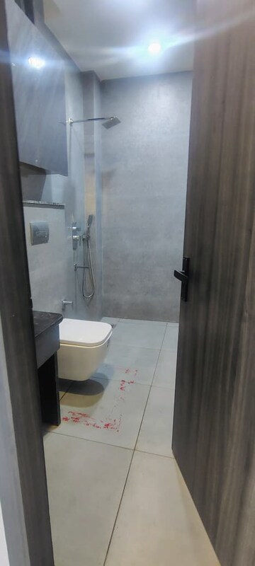Bathroom in 3 BHK Builder Floor at BPTP Amstoria, Sector 102 – for Rent