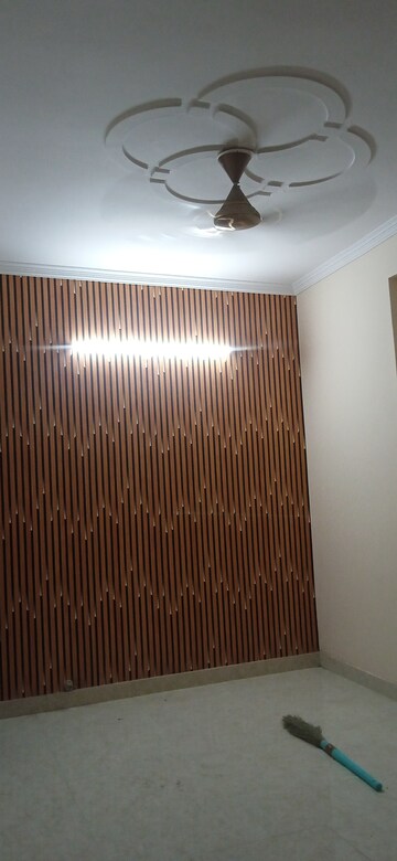 Building Lobby in 1 RK Builder Floor at Mahavir Enclave 1 – for Rent