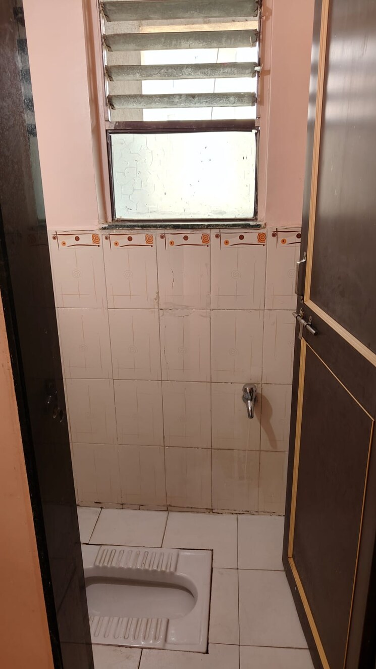 Bathroom, sree-maangal-pearl 1 Bedroom 700 Sq.Ft. Apartment In Kharadi Pune 9127549